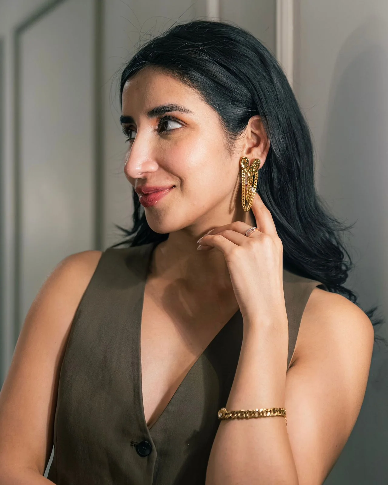 Amore chain drop earrings - Image 4