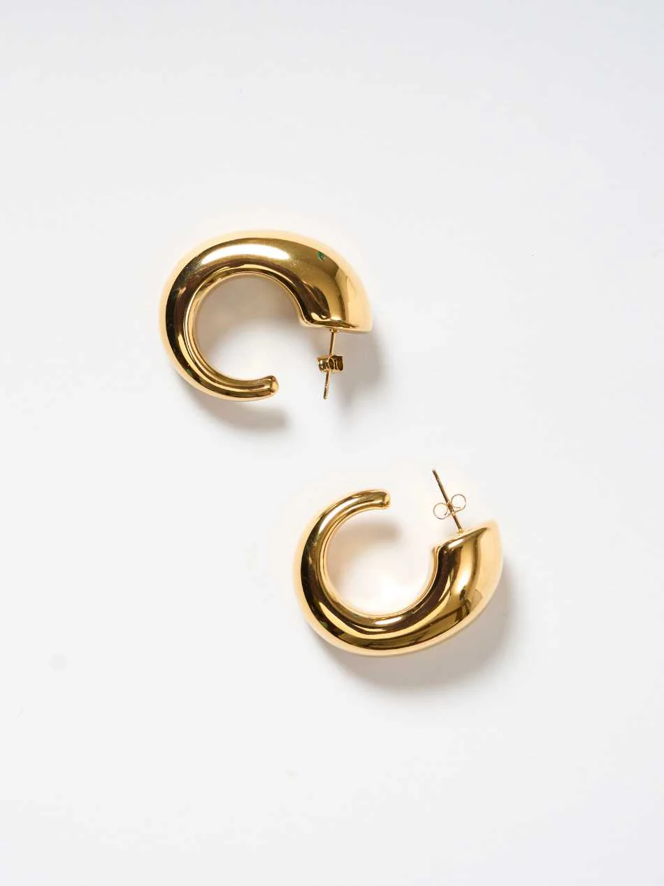 Chunky Half Hoop Earring 18k Gold Plated - Image 3