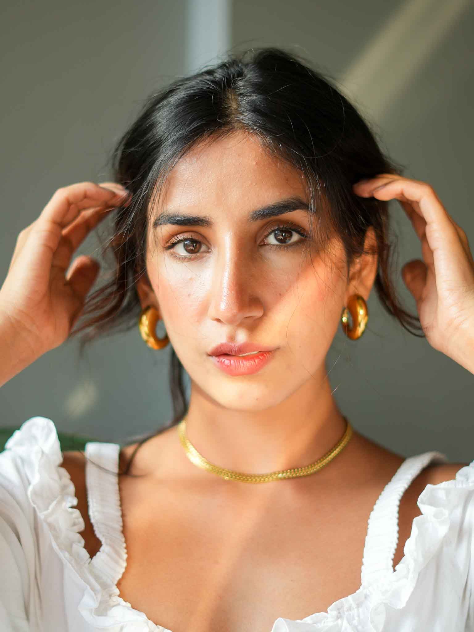 Chunky Half Hoop Earring 18k Gold Plated - Image 4